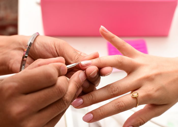 Nails extension in gurgaon